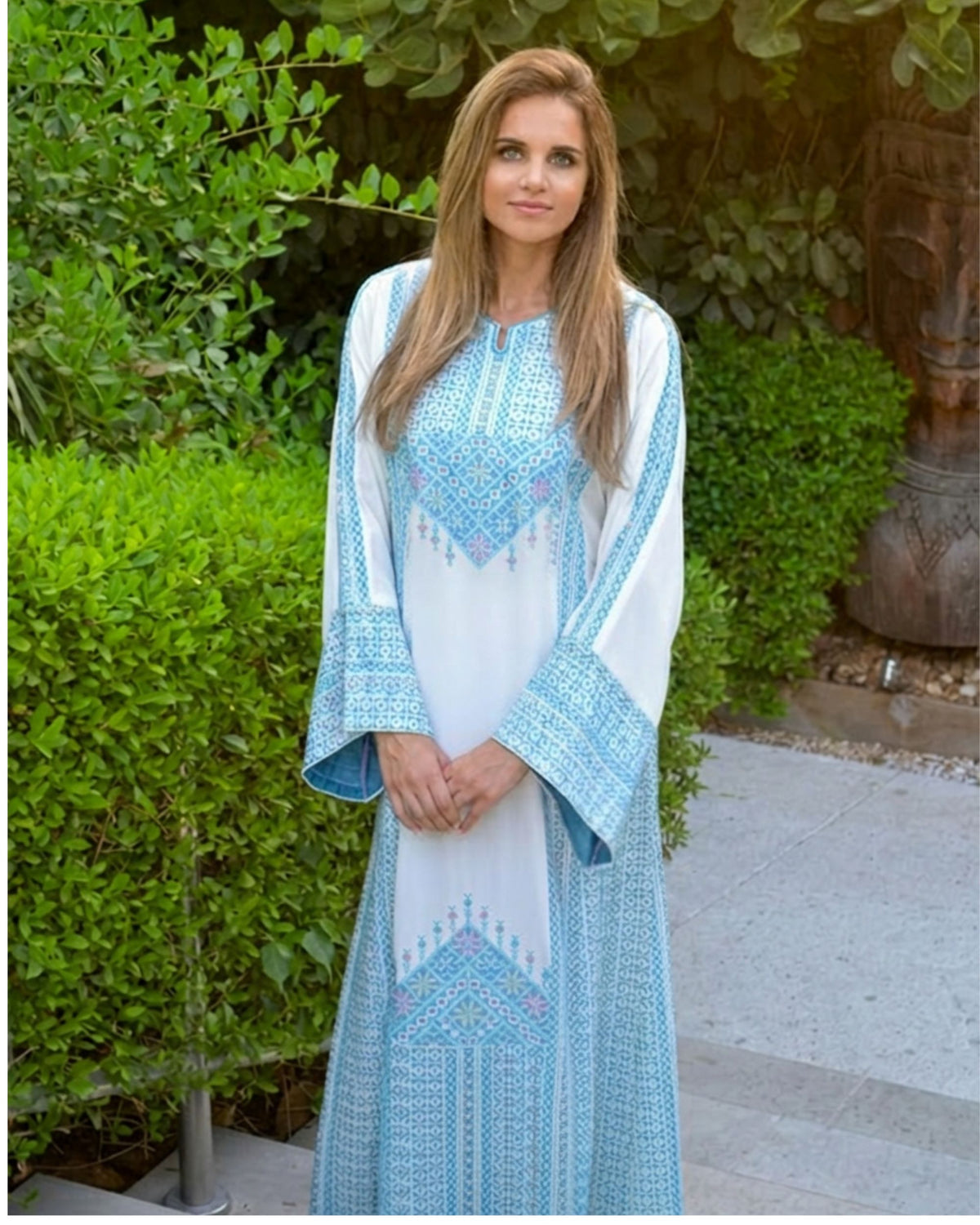 Lulu - White & Blue