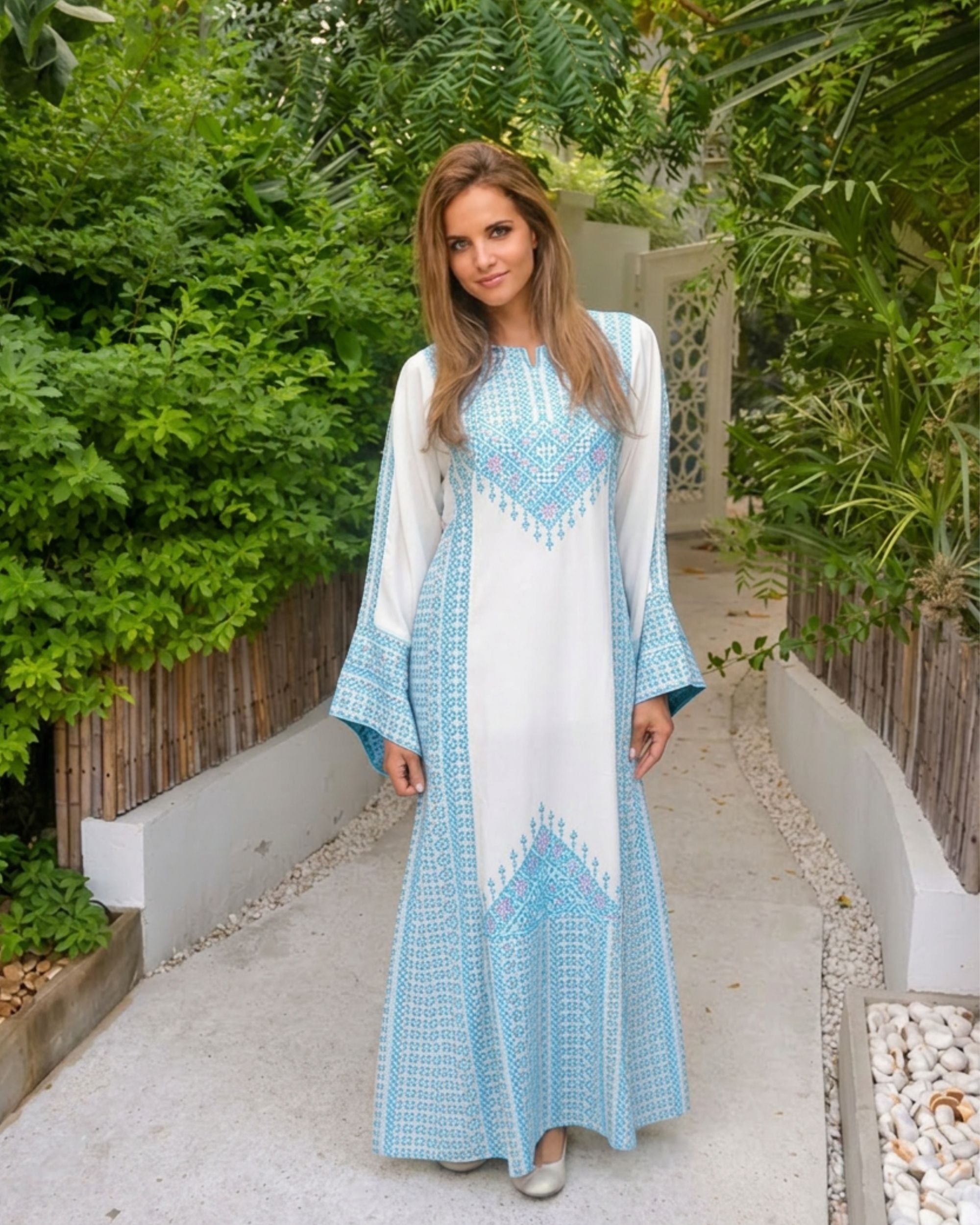 Lulu - White & Blue